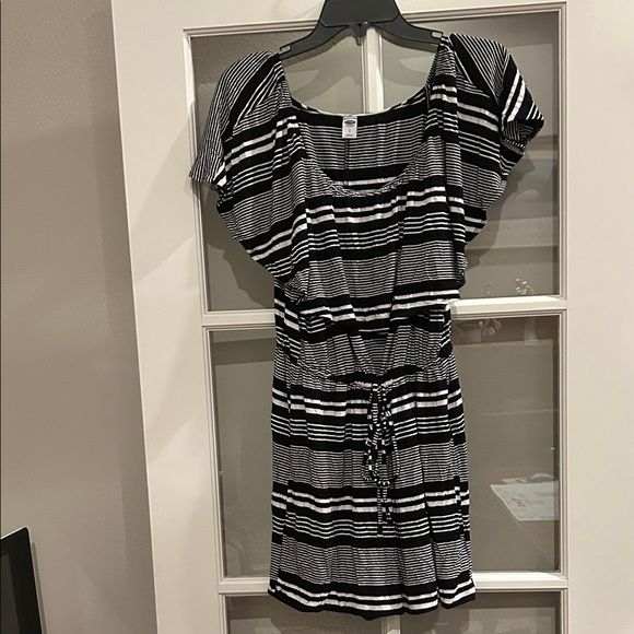 Old Navy Monochrome Striped Jumpsuit - Picture 1 of 10
